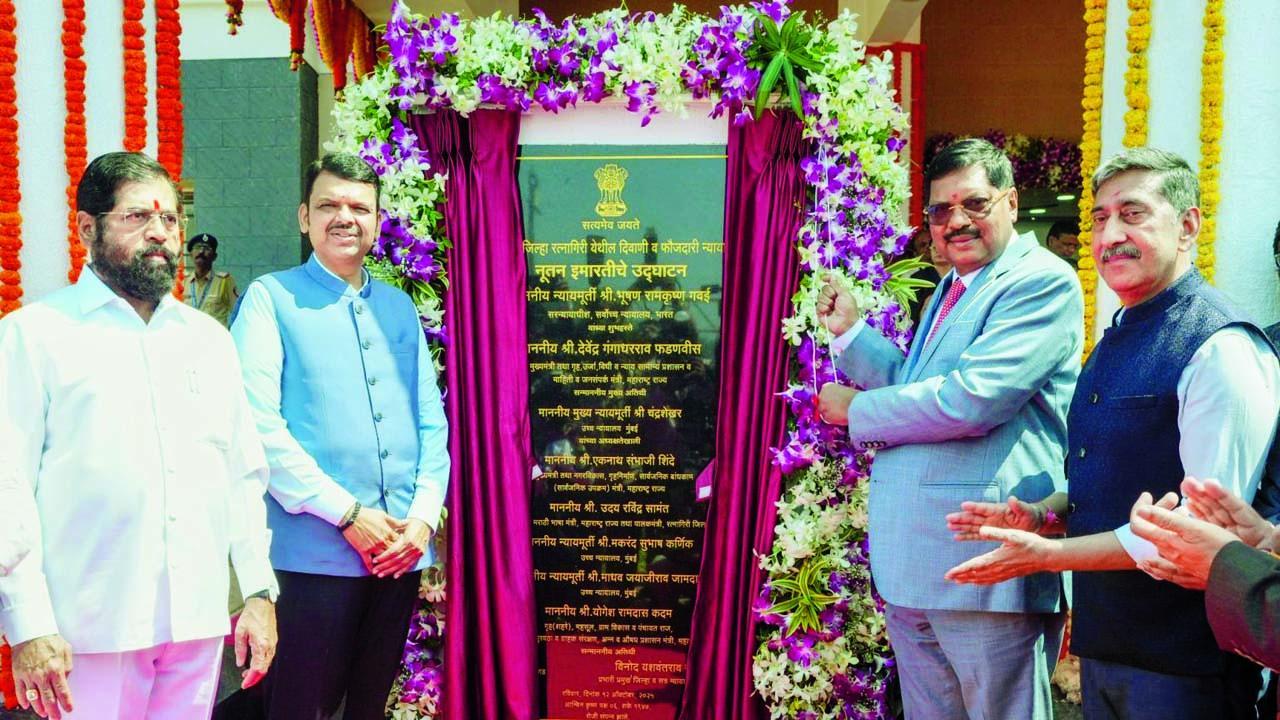 ડૉ. બાબાસાહેબ આંબેડકરના વતન આંબડવે ગામ નજીકના મંડણગડ તાલુકામાં તૈયાર કરાયેલ નવું બિલ્ડિંગ